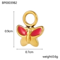 Ciondolo a farfalla dorato con smalto rosso, dimensioni 0,9x0,7 cm, peso 0,6 g, fondo bianco - Farfalla Rossa (BP00039B2)