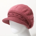 Gorro de punto rosa para mujer con parte superior de felpa y perlas elegantes - Talla única / Rosa Roja