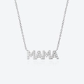 Dettaglio del ciondolo MAMA con pavé di cristalli su una catenina d'argento - Argento Sterling 925/Zirconia / Argento