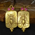 Vintage golden 3D bee embossed rectangle earrings with magenta gemstone accents - Rectangular Bee Relief / Matte Gold/Rose Red