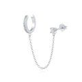Vista macro de pendientes de cadena de plata S925 con circonitas y detalles de manguito - Ear Cuff Pendiente Conectado / Plata-Pieza única
