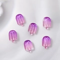 Makroaufnahme von 6 lila Eis am Stiel Nagelkunst-Anhängern aus Harz mit Glitzer - 6er Set / Flieder