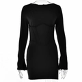 Vestido corto sexy negro de manga larga con detalle de corsé en cintura sobre maniquí - S / Negro