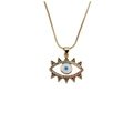 Collar de ojo turco dorado de moda con piedras de circón de colores sobre fondo blanco - Centro De Ojo Azul/Material Metálico