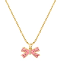 Detalle del colgante de lazo rosa esmaltado con cadena dorada y circonitas brillantes - Rosa