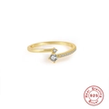 Minimalistischer S925 Sterlingsilber Ring vergoldet mit doppelreihigen Zirkonia Steinen - Größe 7 (Verstellbar) / Gold-Doppelreihiger Bypass