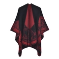 Dettaglio della trama a maglia dello scialle etnico rosso e nero con paesaggi - Cervo della Foresta Nero Rosso