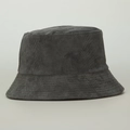 Detalle de la textura de pana gris oscuro del sombrero de pescador y tejido acanalado - M (56-58cm) / Verde