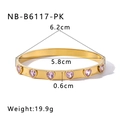 Detalle del brazalete de oro de 18k con circonitas de corazón rosa y medidas - Corazón Rosa (NB-B6117-PK)