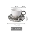 Taza de café blanca plateada de cerámica con plato cromado y mango metálico - Blanco plata / Espuma + Caja