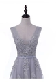 Abito da sera grigio argento senza maniche con scollo a V, pizzo e gonna in tulle - US 2(S) / Grigio