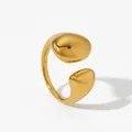 Makroaufnahme minimalistischer offener Edelstahlring in Gold mit glatten Tropfenenden - Gold (B539)
