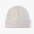 Gorro de punto acanalado gris claro para mujer con dobladillo doble y tejido cálido - Beige