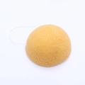 Halbkugelförmiger, hellgelber Konjac-Gesichtsschwamm mit weißer Kordel für die Hautpflege - Nur Ring / Ingwergelb