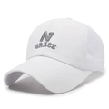 Witte ademende mesh baseballpet met grijs N GRACE borduursel voor buitensporten - Verstelbaar / Wit