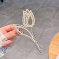 Elegante molletta per capelli a tulipano in metallo dorato con perle bianche da donna - Stile Perla