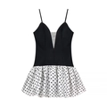 Sexy schwarzes V-Ausschnitt Kleid mit weißem Polka-Dot-Puffrock in flacher Ansicht - S / Schwarz-Weiß Patchwork