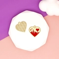 Vista dettagliata fronte e retro dei ciondoli a cuore rosa con bordi dorati e motivi - Stile 4 Cuore battito cardiaco EKG