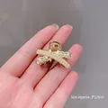 Mini Haarklammer aus Goldmetall mit eleganten Kunstperlen, Größe 3x2,5cm für Damen - M7-004 Kettenperle