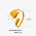 Anillo ancho de acero inoxidable chapado en oro con diseño aerodinámico ajustable - Dorado