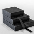 Tre dimensioni di scatole per gioielli nero glitterato con apertura a cassetto - 7*7*2cm / Nero Galassia