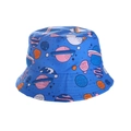 Dettaglio cappello alla pescatora blu bimbi con stampe colorate di pianeti e spazio - 52cm (2-6 Anni) / Pianeta