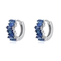 Detail of S925 silver hoop earrings featuring rectangular blue zircon stones - Blue (Platinum Plated)