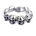 Silbernes Punk-Rock-Totenkopf-Armband aus oxidiertem Titanstahl mit Kreuzverschluss - Totenkopf-Stil (KB29212-D)
