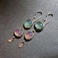 Vintage asymmetric silver drop earrings with pink and green oval cat eye opal pendants - Bottom Inlaid Pink Stone