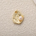 18K gold-plated starfish pendant with lava texture and a white freshwater pearl - A0774 Hammered Pearl Pendant