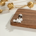 Clou d'oreille en zircon marquise argenté avec fermoir à vis plat sur bois - Argenté