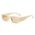 Occhiali da sole rettangolari retrò bianco crema con lenti arancioni in vista laterale - Montatura Beige Lenti Champagne
