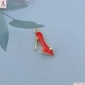 Détail du pendentif chaussure à talon rouge en émail pour bijoux DIY 8,6 sur 18,2 mm - Talon Haut Rouge