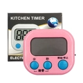 Timer da cucina digitale rosa con pulsanti blu e schermo LCD davanti alla confezione - Confezione in scatola cinese / Rosa