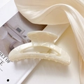 Pince à cheveux élégante motif marbre ivoire sur fond de tissu en soie douce - 10.5cm / Blanc Iridescent
