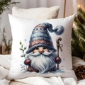 Aquarell Kissenbezug mit Weihnachtsgnom in blauer Mütze und Schneeflocken auf Weiß - CDR381-2