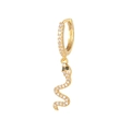Vue détaillée des boucles d'oreilles serpent en or 18K avec zircons et yeux verts - EH00747 Or