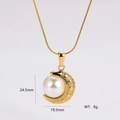Dettaglio collana luna dorata con dimensioni 24,5mm per 19,5mm e peso di 8g - Stile Luna e Perla (Stile 3)