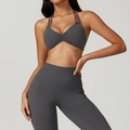 Ensemble de yoga gris foncé avec brassière froncée et legging taille haute à poches - S / Haut Et Bas / Gris Liberté