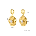 Orecchini a goccia dorati irregolari con texture martellata e perla centrale - Oro