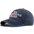Casquette rétro bleue délavée avec broderie 3D blanche et détails de bord usés - Bleu marine