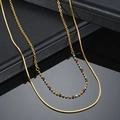 Dettaglio collana a doppio strato in acciaio inossidabile dorato con perline colorate - S126 Collana A Doppio Strato A Serpente