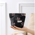 Trousse à maquillage noire en coton et lin avec broderie florale et tirette fleurie - Fond Noir Fleur Rose Petit
