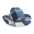 Cappello da cowboy in denim patchwork con fascia di perline colorate in toni blu - Taglia unica / Azzurro