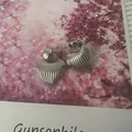 Silver heart earrings with textured crinkle finish in a minimalist metal design - Heart Stripe / Silver