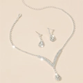 Set di gioielli da donna con collana e orecchini di strass a goccia in argento lucido - Set Collana Orecchini Strass A Goccia / Stile Ciondolo A Goccia (DTN14026636S)