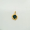 Unregelmäßiger 18K vergoldeter Oval-Anhänger mit schillernder Abalone-Muschel auf Weiß - Unregelmäßiger Kreis / Gold / Abalone-Muschel