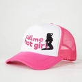 Rosa-weiße Trucker-Mütze mit Call Me Hot Girl Aufdruck und verstellbarem Netzteil - Rosenrot