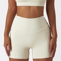 Pantaloncini sportivi bianco crema a vita alta con taglio a V e tasca laterale pratica - 8/S / Albicocca Crema