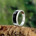 Anello da uomo in acciaio inossidabile argento con gemma nera rettangolare sfaccettata - US 7 / Nero Acciaio